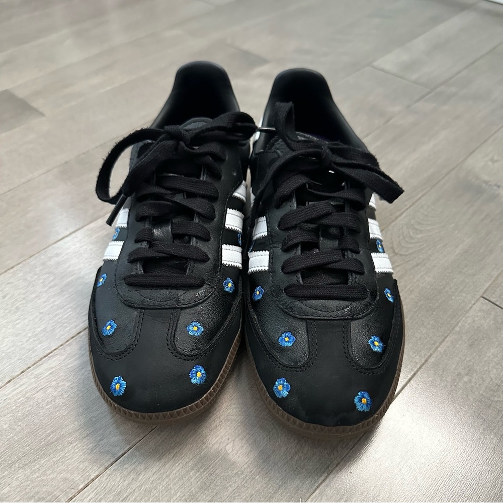 Adidas Samba with Blue Floral Embroidery women’s 6.5